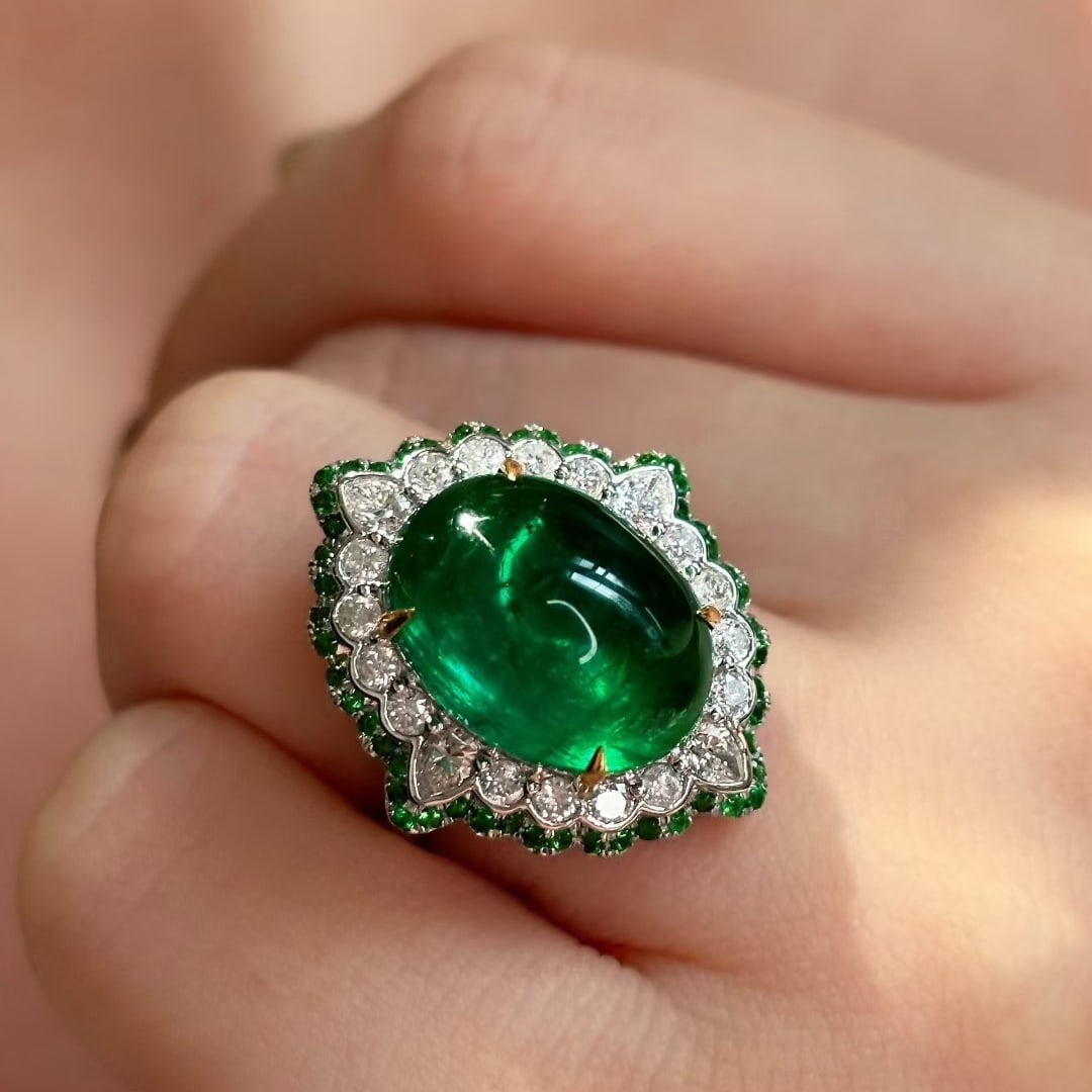 14k Gold 9.98 Ctw Vivid Green Natural Emerald & Diamond Ring - 4