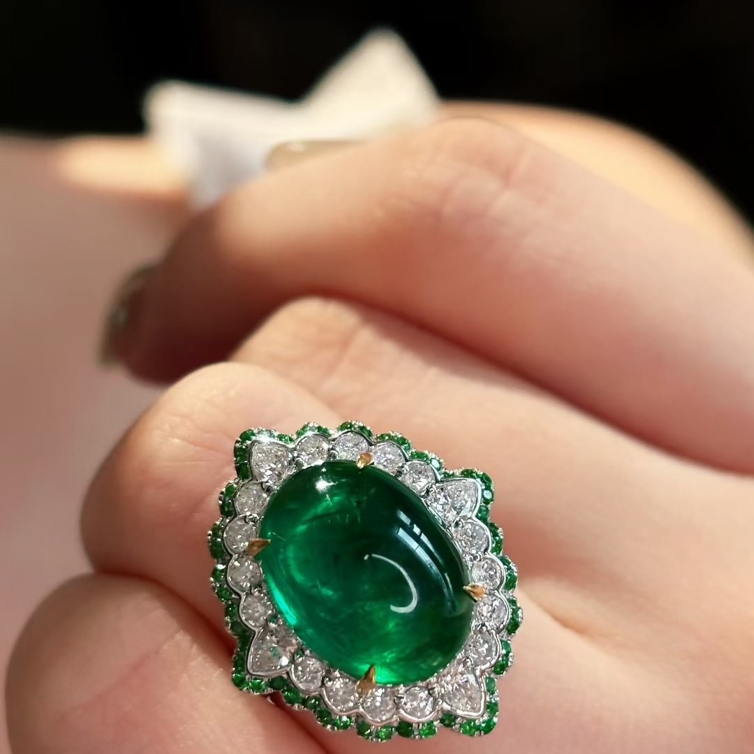 14k Gold 9.98 Ctw Vivid Green Natural Emerald & Diamond Ring - 7