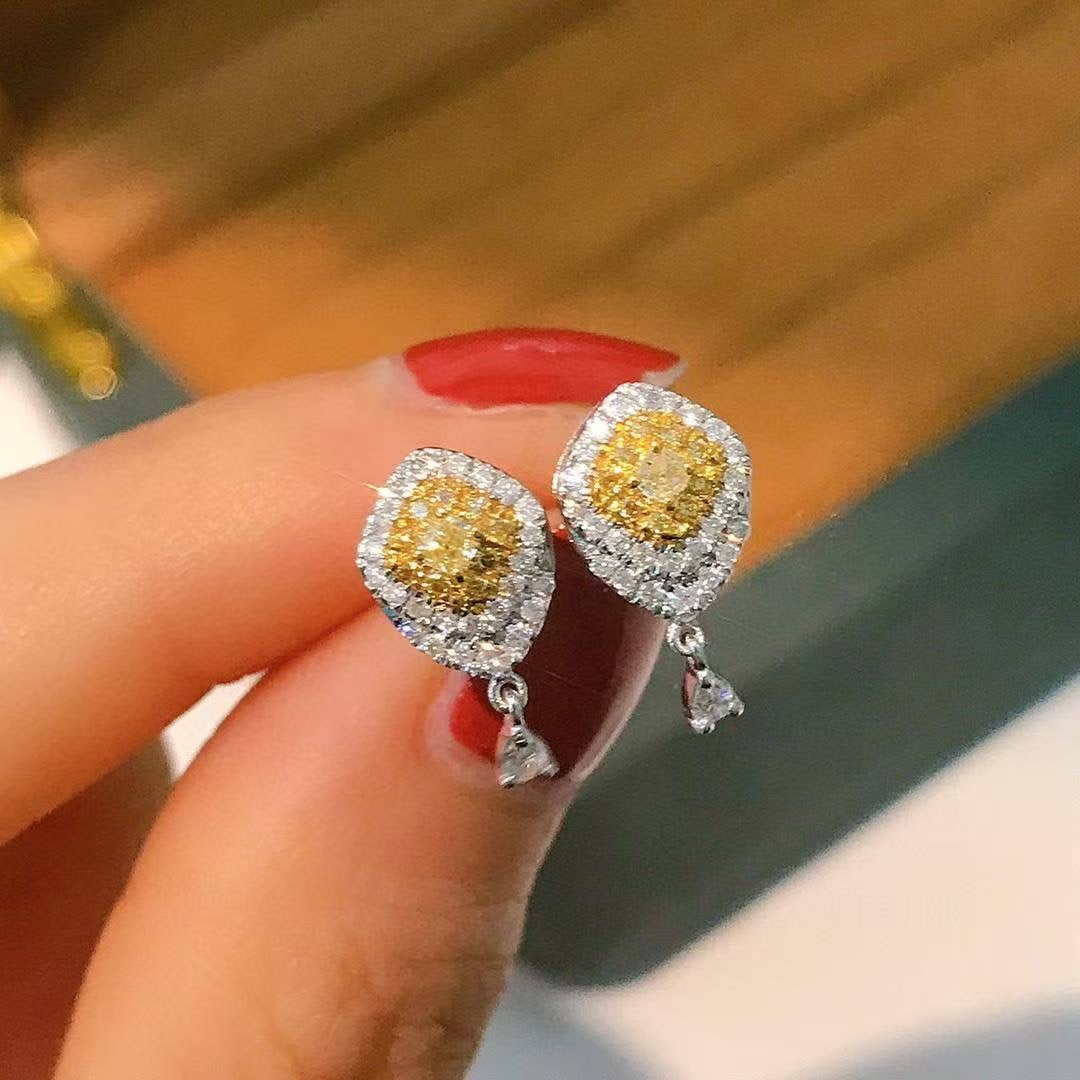 14k Gold 0.6 Ct Natural Color Diamond Earrings - 2