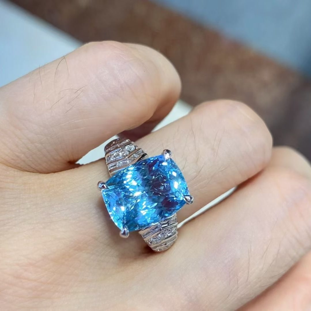 14k Gold 6.35 Ctw Natural Aquamarine & Diamond Ring - 3