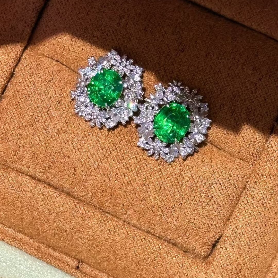 14k Gold 2.32 Ct Vivid Green Natural Tsavorite & Diamond Earrings - 6