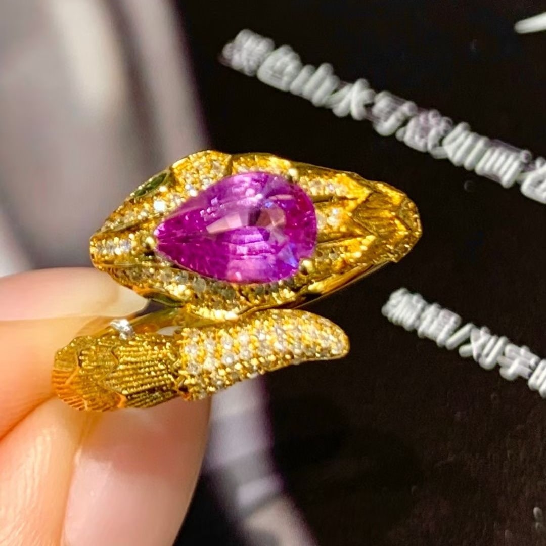 14k Gold 1.3 Ct Natural Sapphire & Diamond & Tsavorite Ring: Ref:231040434 // gold content:14k gold // ring size:7. 25us // // main gemstone:sapphire // shape:pear // carat weight:1. 3ct // color:purple // treatment:natural // // adjacent gemstone 2 : diamond