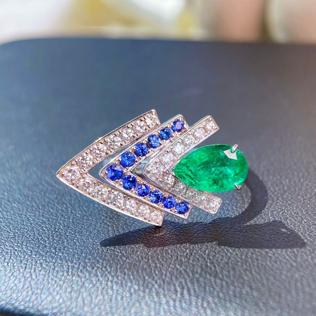 14k Gold 2.27 Ctw Natural Emerald & Diamond Ring - 3