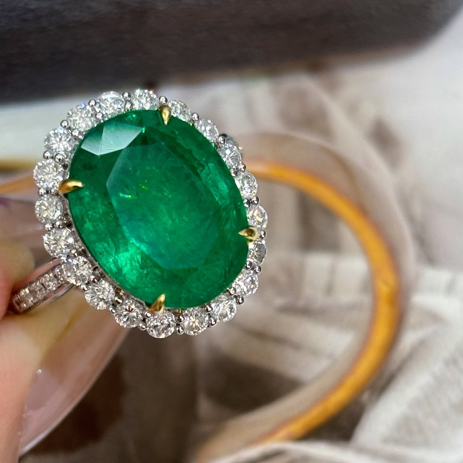 14k Gold 6.38 Ct Vivid Green Natural Emerald & Diamond Ring/pendant( Without Chain ) - 3