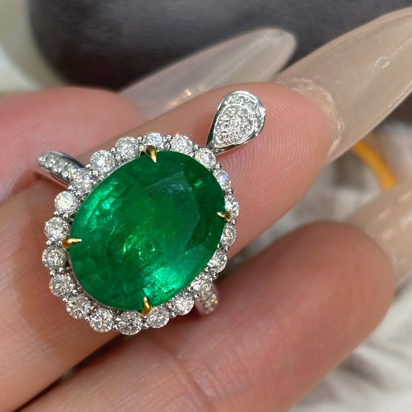14k Gold 6.38 Ct Vivid Green Natural Emerald & Diamond Ring/pendant( Without Chain ) - 4