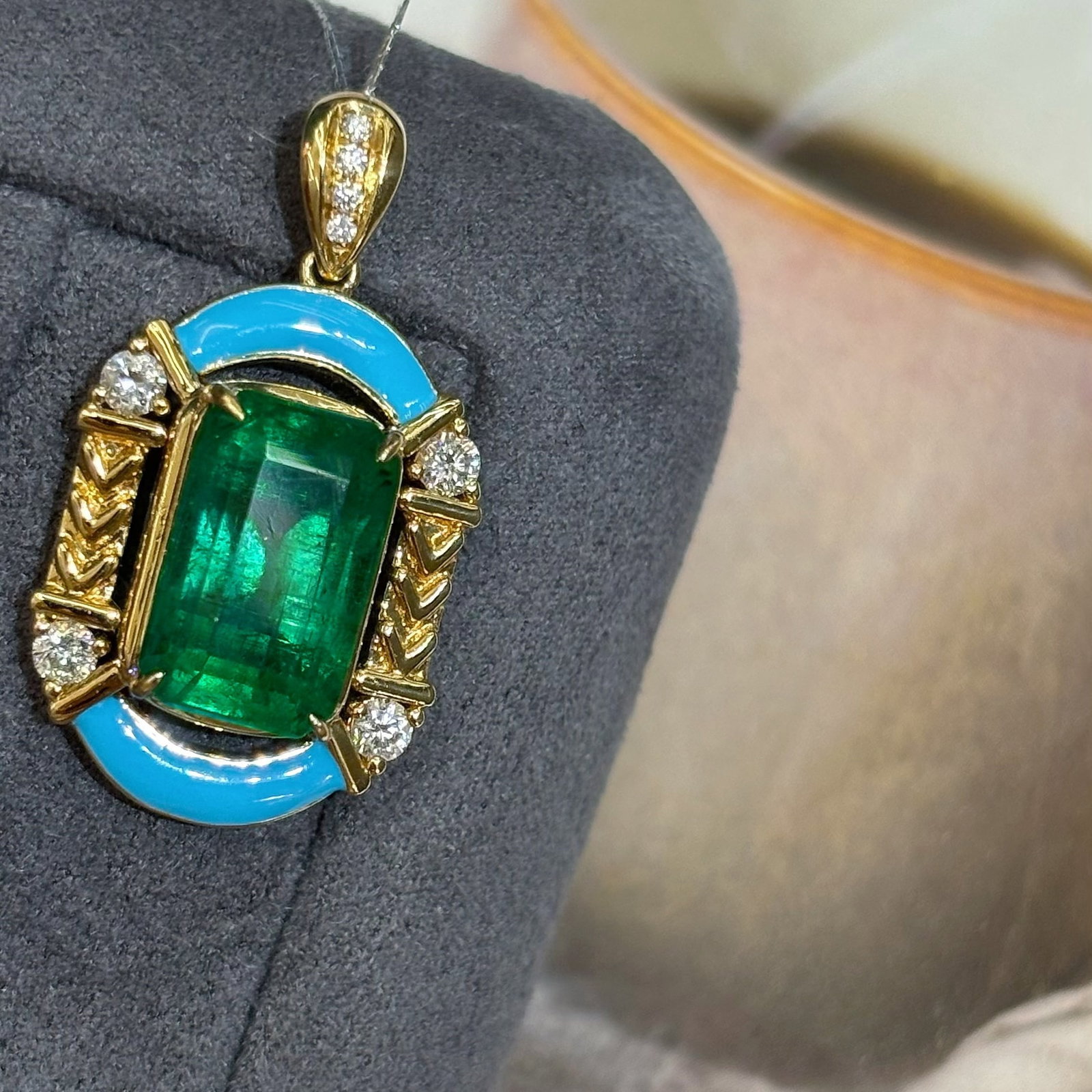 14k Gold 3.59 Ct Vivid Green Natural Emerald & Diamond Pendant( Without Chain ) - 4