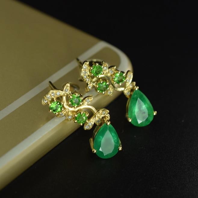 14k Gold 2.22 Ctw Natural Emerald & Diamond Earrings - 5