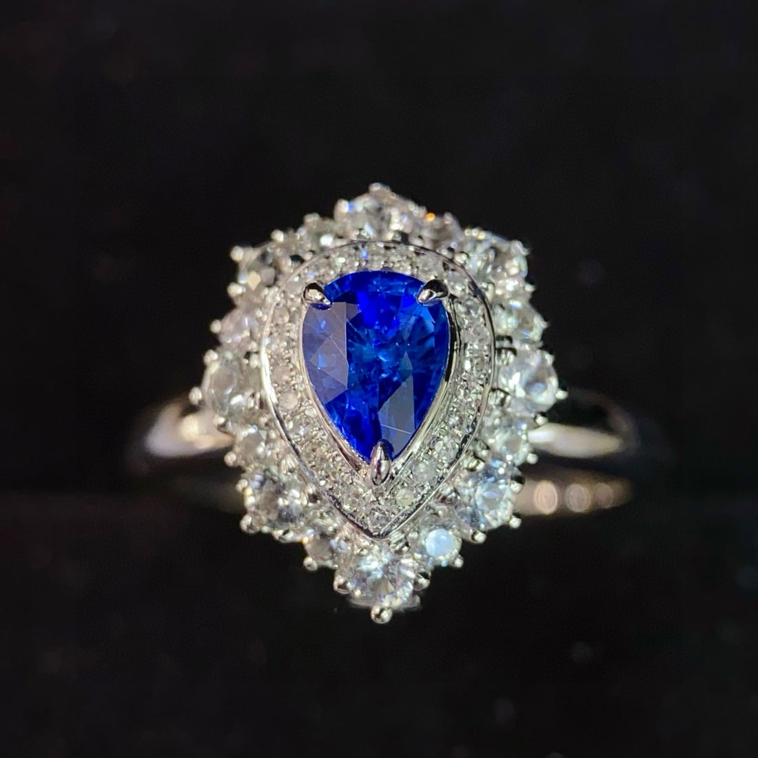 14k Gold 1.05 Ct Natural Sapphire & Diamond & Sapphire Ring/pendant( Without Chain ): Ref:231043095 // gold content:14k gold // ring size:7. 25us // // main gemstone:sapphire // shape:pear // carat weight:1. 05ct // color:royal blue // treatment:natural // // adjacent gemstone 2 :