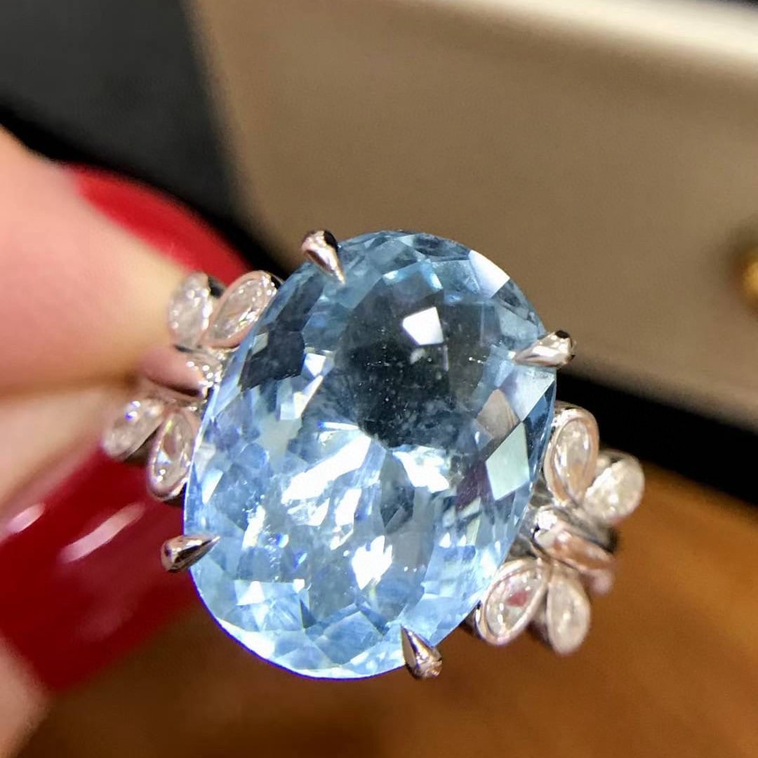 14k Gold 6.49 Ctw Natural Aquamarine & Diamond Ring - 2