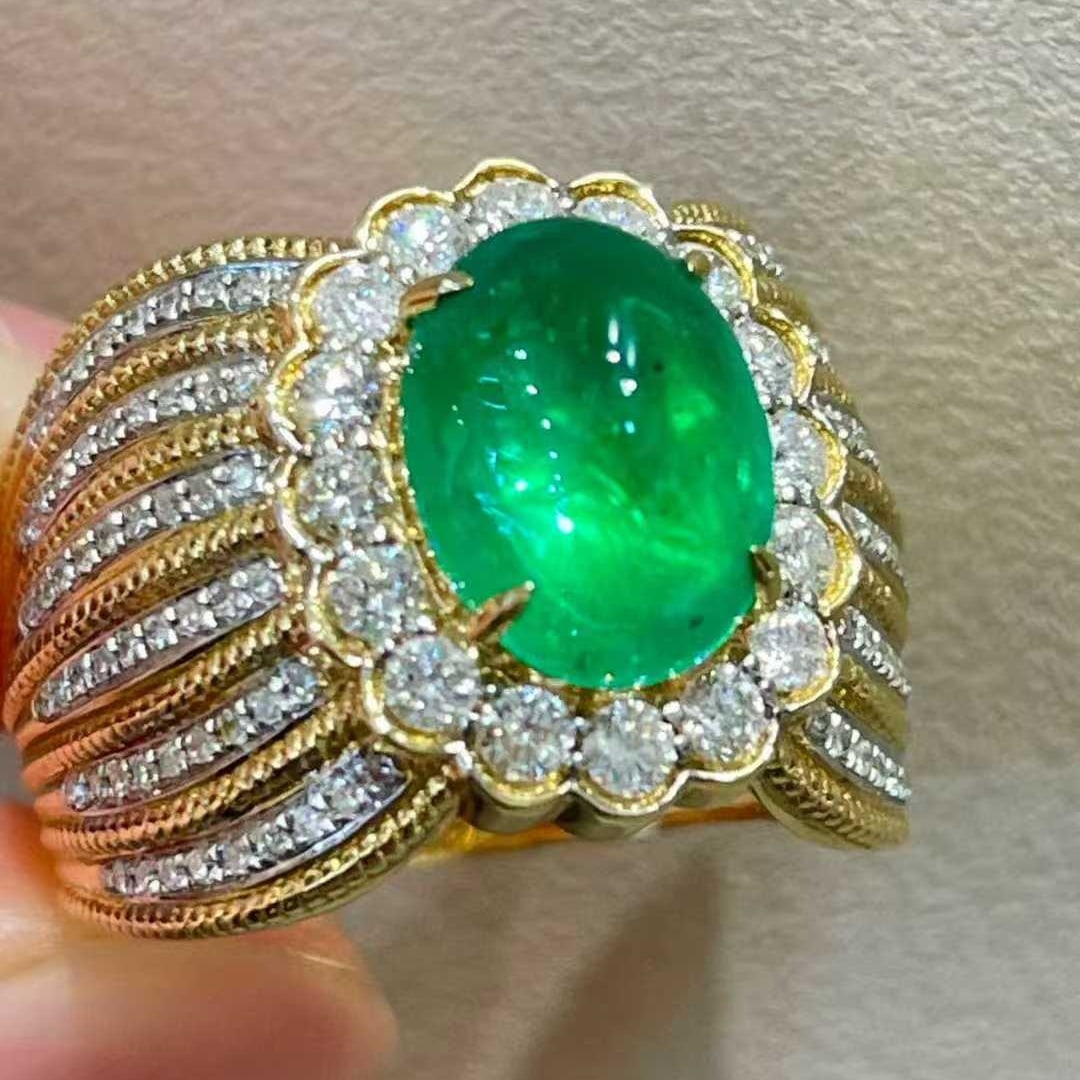 14k Gold 2.8 Ct Vivid Green Natural Emerald & Diamond Ring - 3