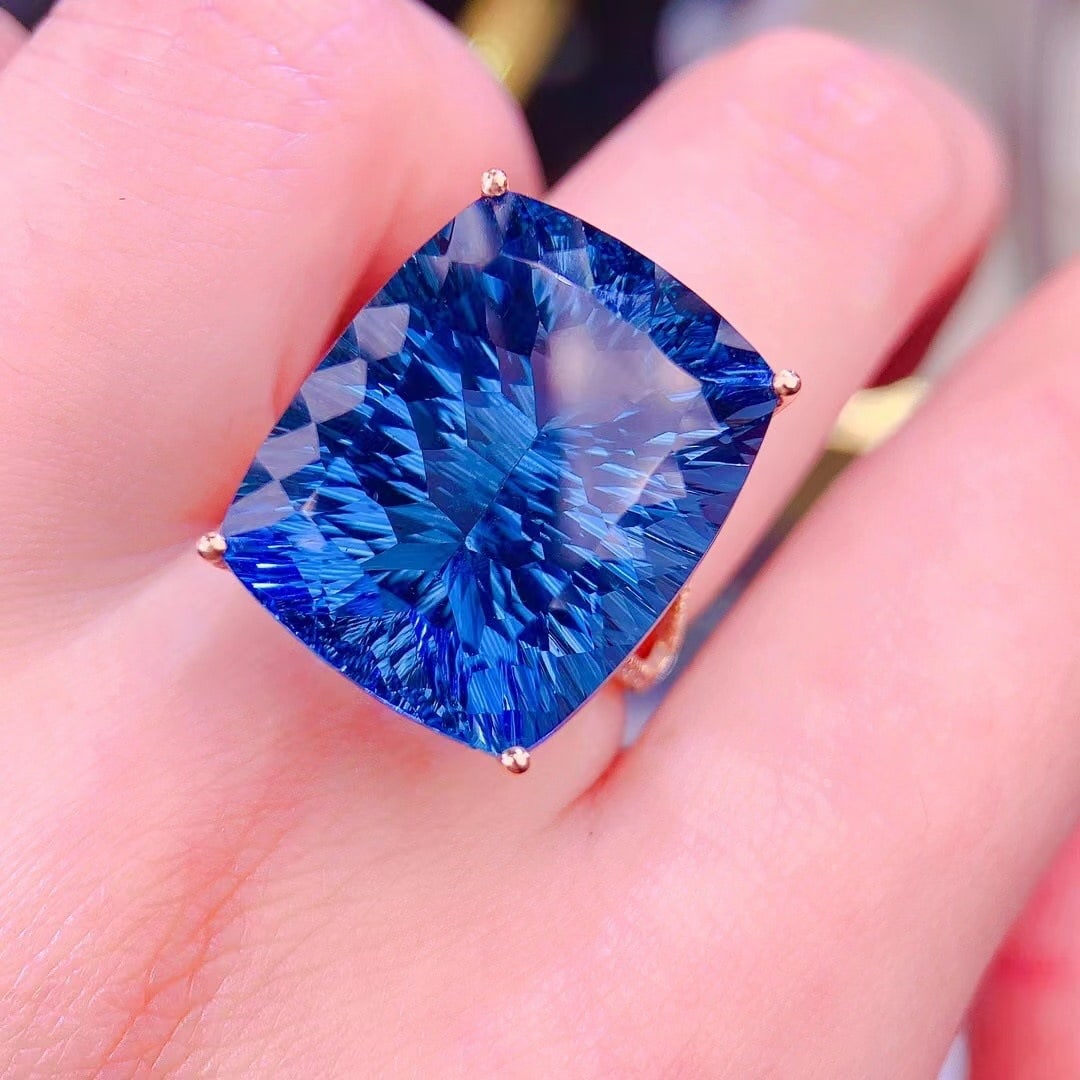 14k Gold 32 Ct Natural Topaz & Diamond Ring - 5