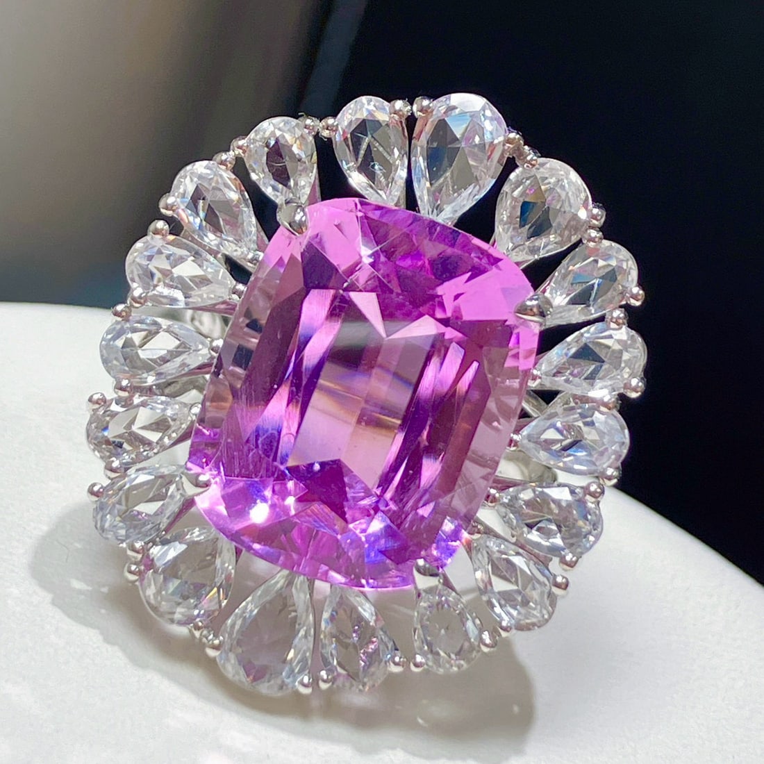 14k Gold 20.03 Ctw Natural Kunzite & Sapphire Ring - 2