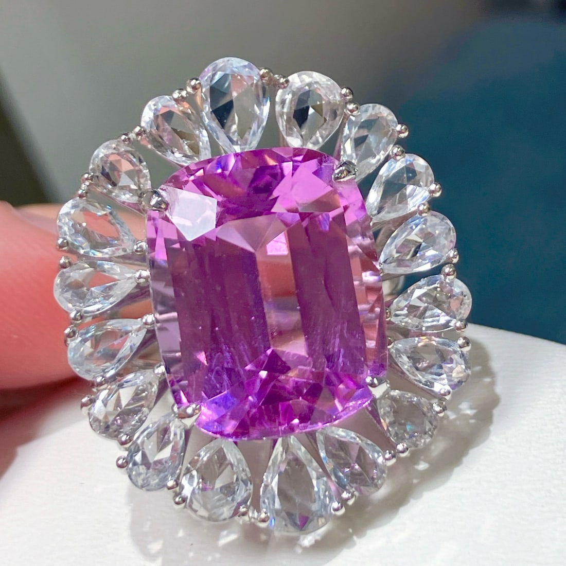 14k Gold 20.03 Ctw Natural Kunzite & Sapphire Ring - 3