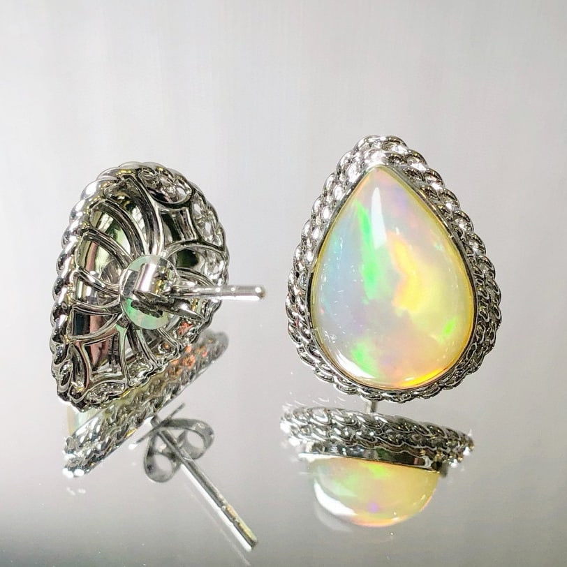 14k Gold 5.90 Ct Natural Opal Earrings - 4
