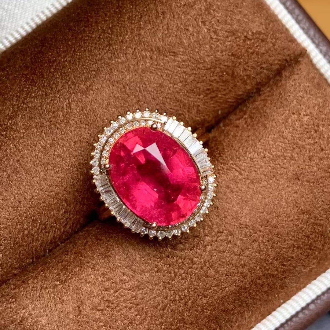 14k Gold 4.8 Ct Natural Tourmaline & Diamond Ring: Ref:231043216 // gold content:14k gold // ring size:7. 25us // // main gemstone:tourmaline // shape:oval // carat weight:4. 8ct // color:red // treatment:natural // // adjacent gemstone 2 : diamond