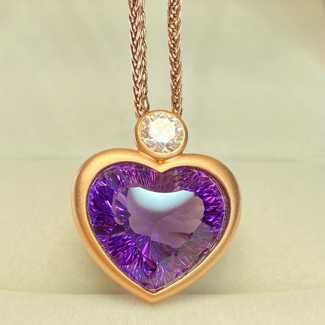 14k Gold 13.65 Ct Natural Amethyst & Diamond Pendant( Without Chain ) - 2