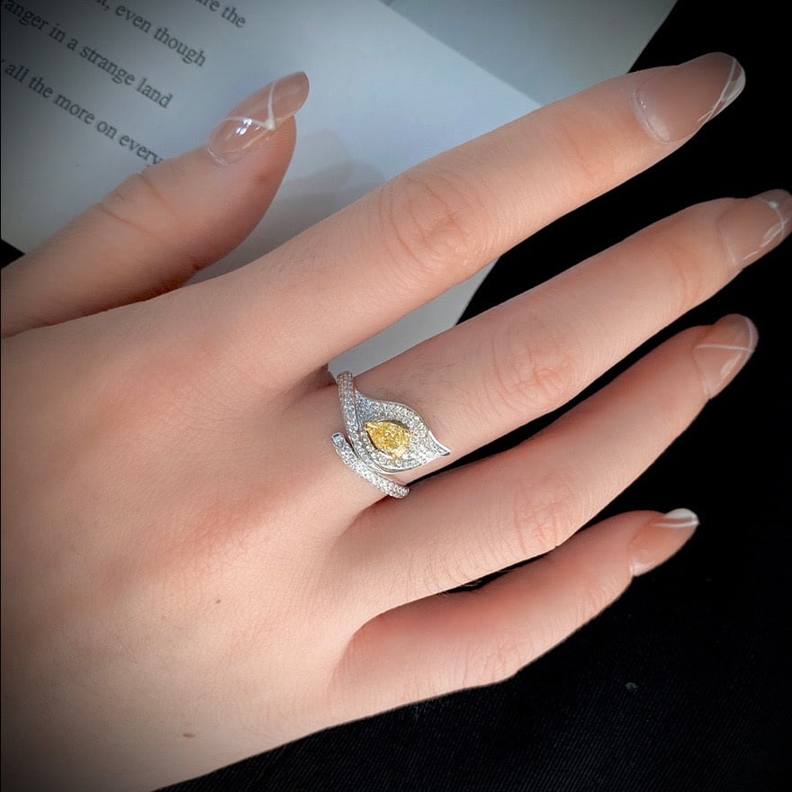 14k Gold 0.70 Ctw Natural Yellow Diamond & Diamond Ring - 4