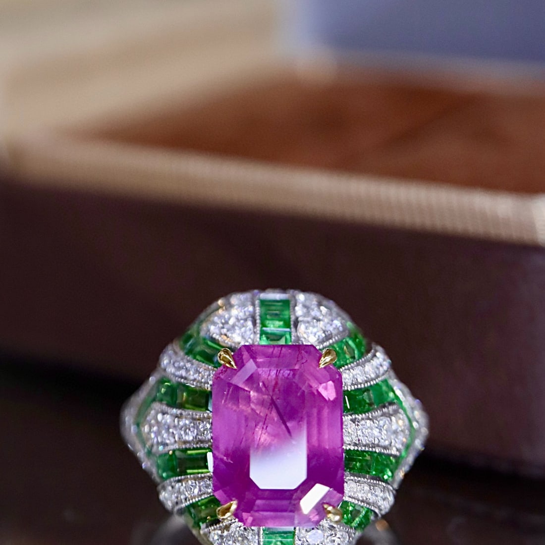 14k Gold 6.58 Ctw Natural Sapphire & Diamond Ring: Ref:231044008 // gold content:14k gold // ring size:7. 25us // // main gemstone:sapphire // shape:octagonal // carat weight:5. 6ct // color:purple // treatment:natural // // adjacent gemstone 2 : diam