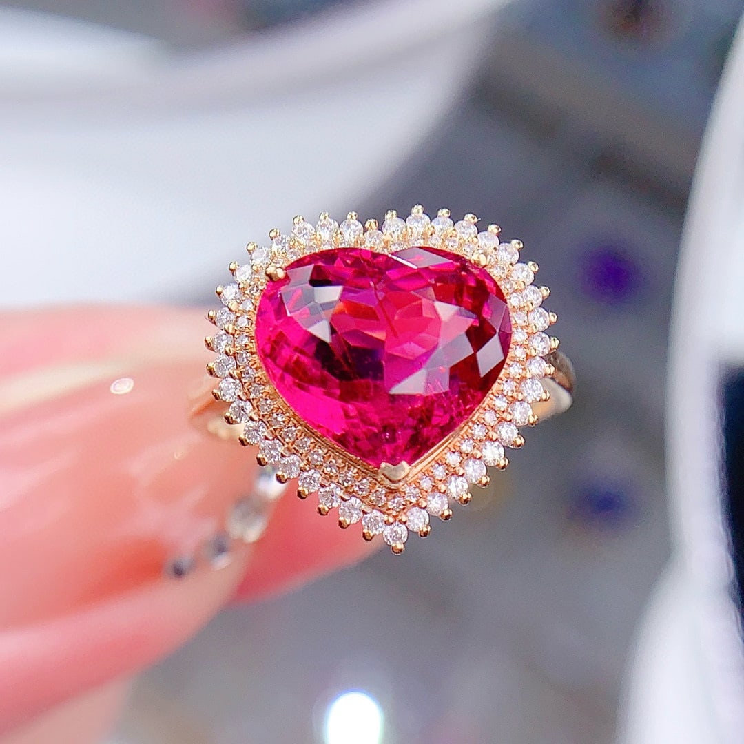 14k Gold 4.8 Ct Natural Tourmaline & Diamond Ring: Ref:231044026 // gold content:14k gold // ring size:7. 25us // // main gemstone:tourmaline // shape:heart // carat weight:4. 8ct // color:red // treatment:natural // // adjacent gemstone 2 : diamond /