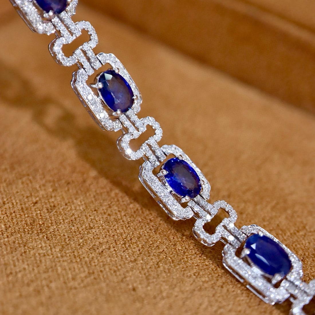 14k Gold 7.74 Ctw Vivid Blue Natural Sapphire & Diamond Bracelet - 6