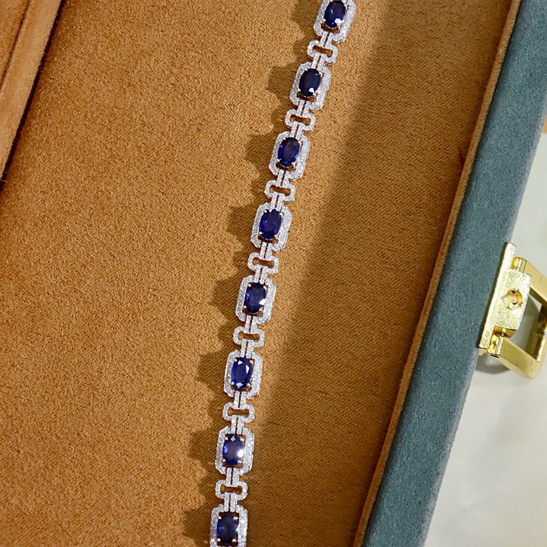 14k Gold 7.74 Ctw Vivid Blue Natural Sapphire & Diamond Bracelet - 7