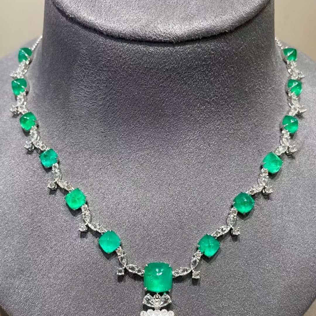 14k Gold 14.5 Ct Natural Emerald & Diamond & Sapphire Necklace - 4