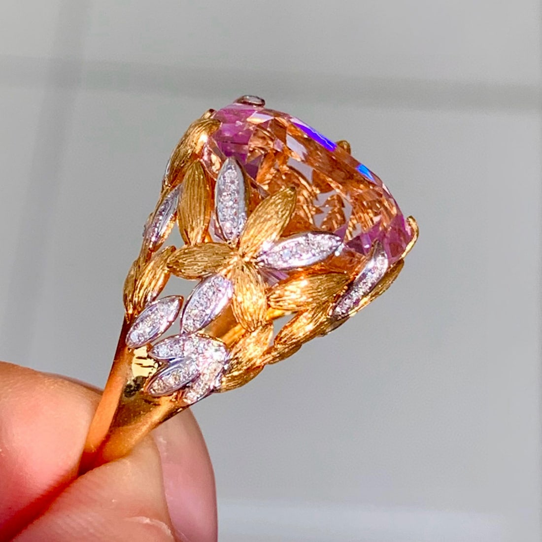 14k Gold 15.2 Ct Natural Kunzite & Diamond Ring - 3