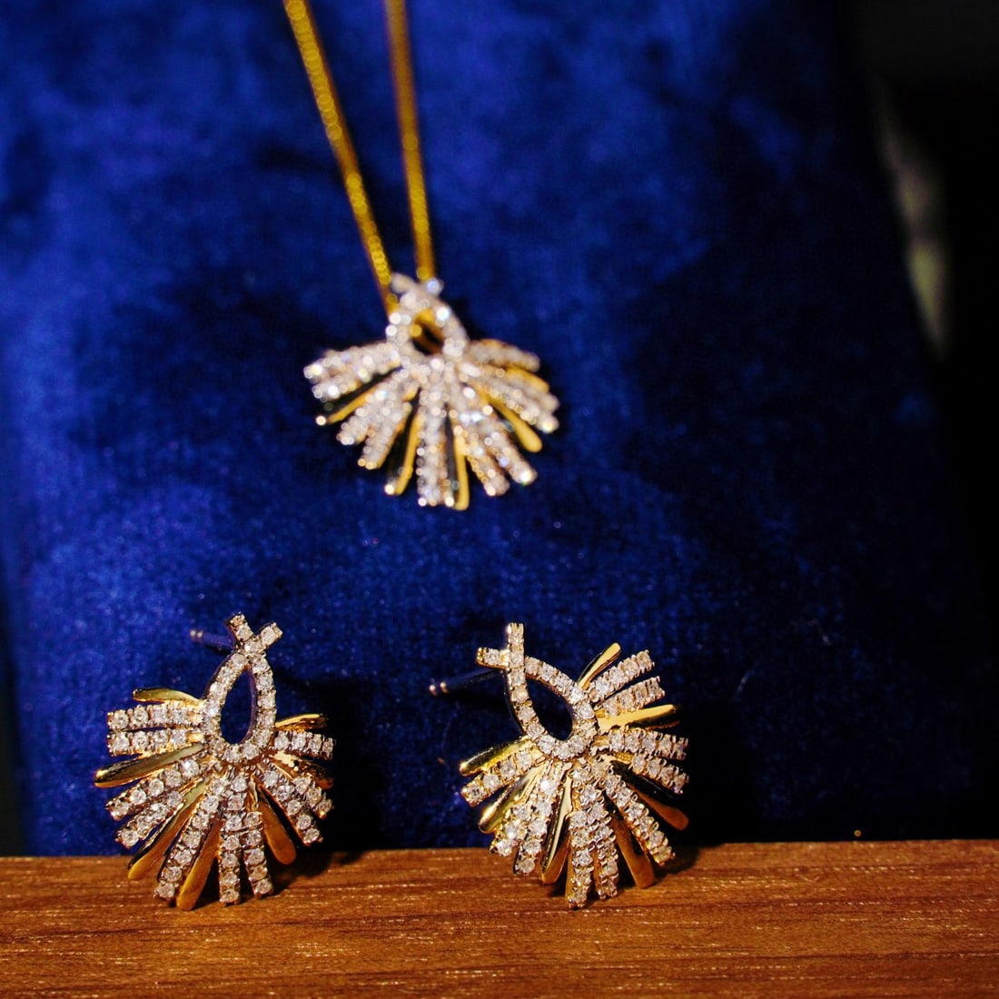14k Gold 0.78 Ctw Natural H Diamond Jewelry Set - 3