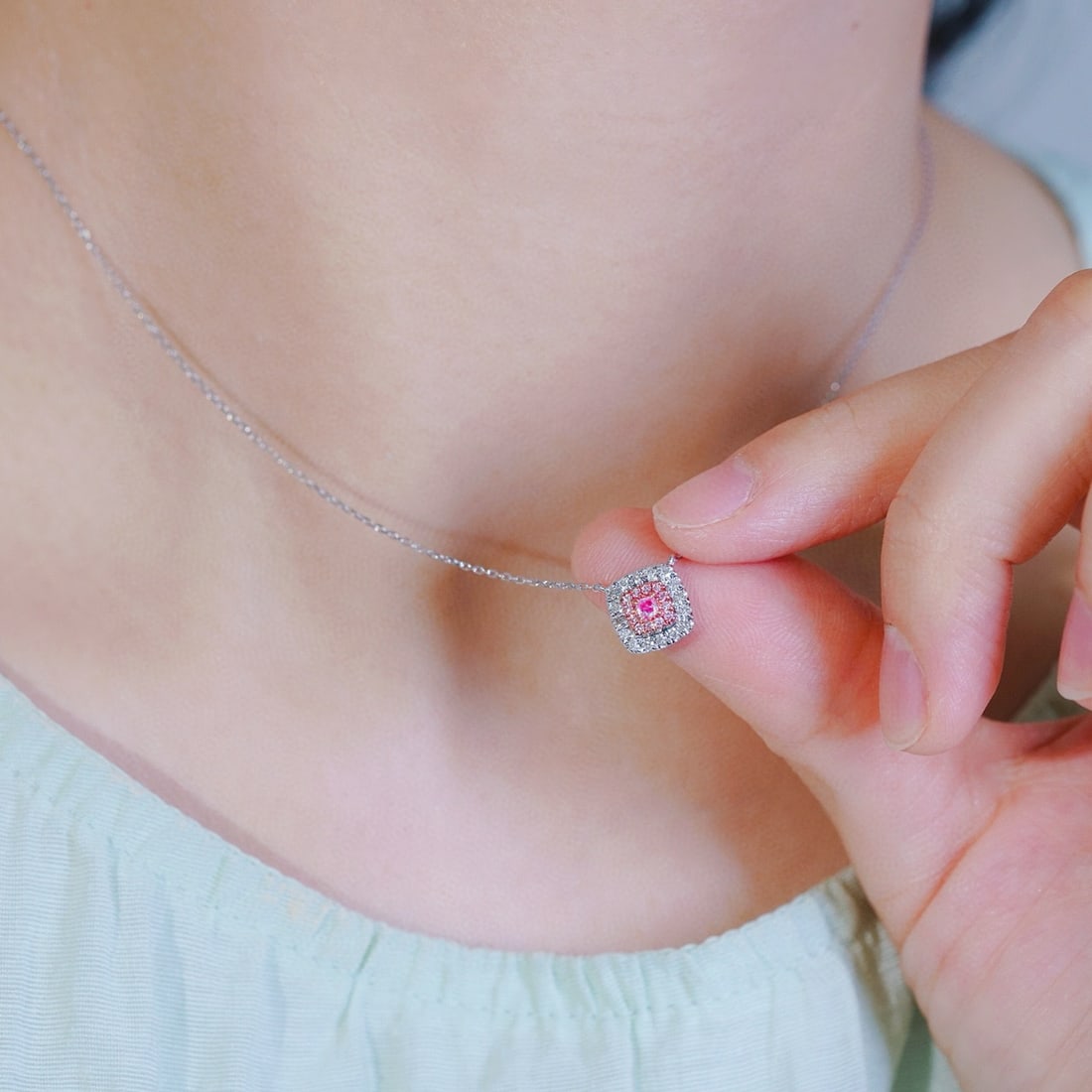 14k Gold 0.25 Ctw Natural Pink Diamond & Diamond Necklace - 2