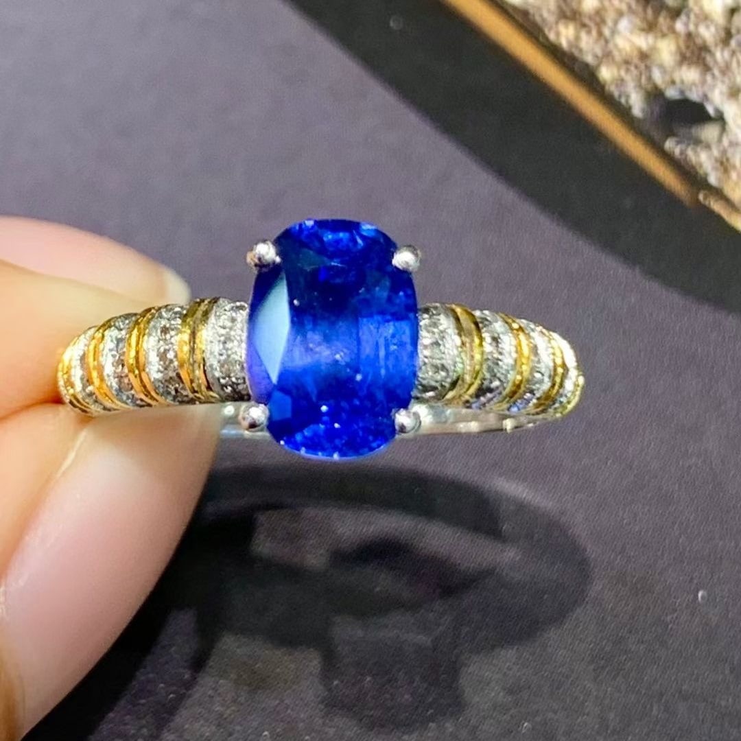 14k Gold 2.2 Ct Vivid Blue Natural Sapphire & Diamond Ring: Ref:231044141 // gold content:14k gold // ring size:7. 25us // // main gemstone:sapphire // shape:oval // carat weight:2. 2ct // color:vivid blue // treatment:natural // // adjacent gemstone 2 :