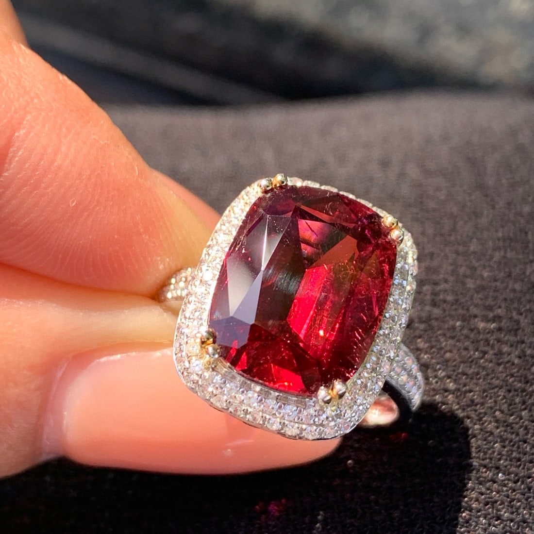 14k Gold 5.25 Ct Natural Tourmaline & Diamond Ring: Ref:231044153 // gold content:14k gold // ring size:7. 25us // // main gemstone:tourmaline // shape:cushion // carat weight:5. 25ct // color:red // treatment:natural // // adjacent gemstone 2 : diamon