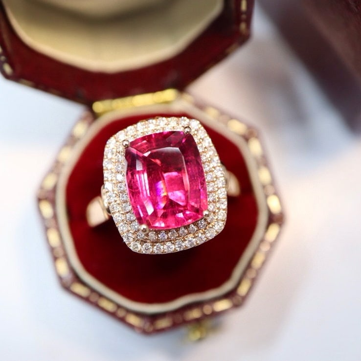 14k Gold 3.29 Ctw Natural Tourmaline & Diamond Ring/pendant( Without Chain ): Ref:231044155 // gold content:14k gold // ring size:7. 25us // // main gemstone:tourmaline // shape:cushion // carat weight:2. 92ct // color:red // treatment:natural // // adjacent gemstone 2 : diamon