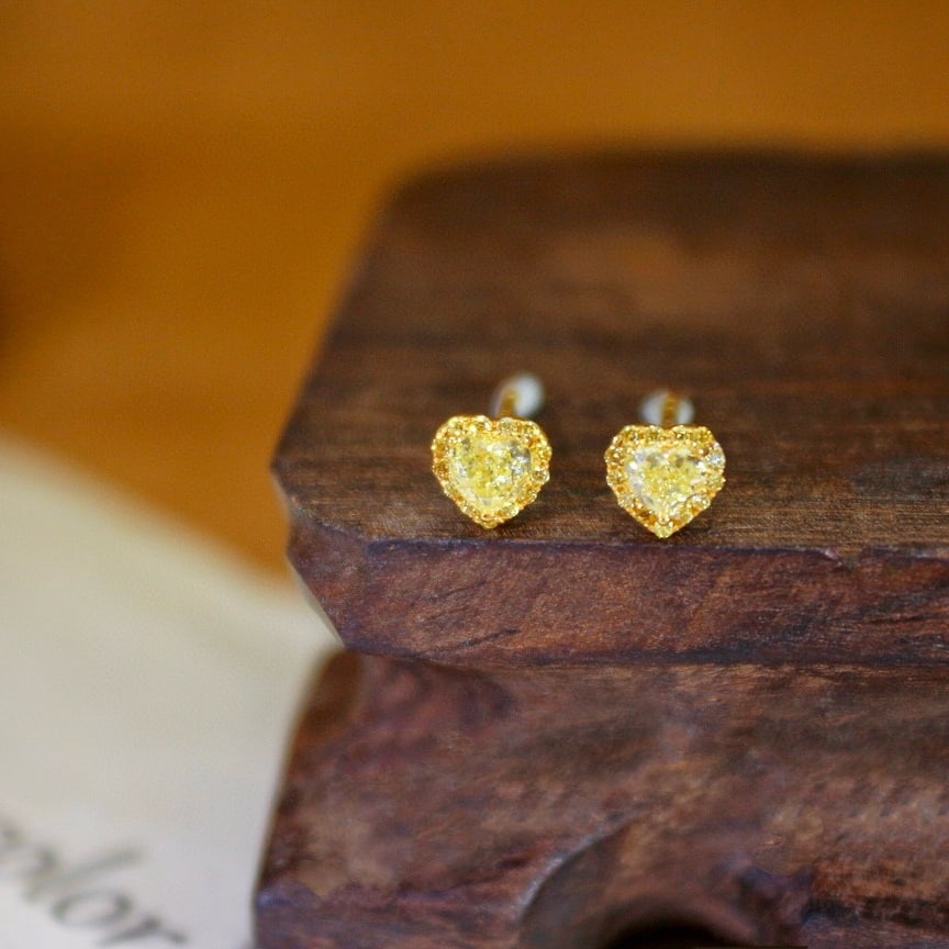 14k Gold 0.50 Ct Natural Yellow Diamond Earrings: Ref:231044160 // gold content:14k gold // main gemstone:yellow diamond // shape:multiply // carat weight:0. 50ct // color:yellow // treatment:natural // Condition: New Low Estimate: 1900.00 High