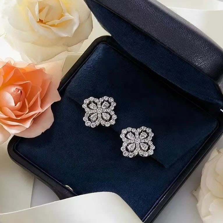 14k Gold 1 Ct Natural H Diamond Earrings: Ref:231044166 // gold content:14k gold // main gemstone:diamond // shape:multiply // carat weight:1ct // clarity grade:vs-si // color:h // treatment:natural // Condition: New Low Estimate: 2900.00 Hig