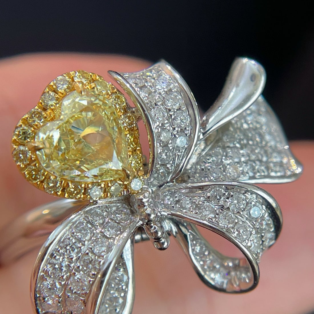14k Gold 1.37 Ctw Natural Yellow Diamond & Diamond Ring: Ref:231044168 // gold content:14k gold // ring size:7. 25us // // main gemstone:yellow diamond // shape:heart // carat weight:0. 79ct // color:yellow // treatment:natural // // adjacent gemstone 2 :