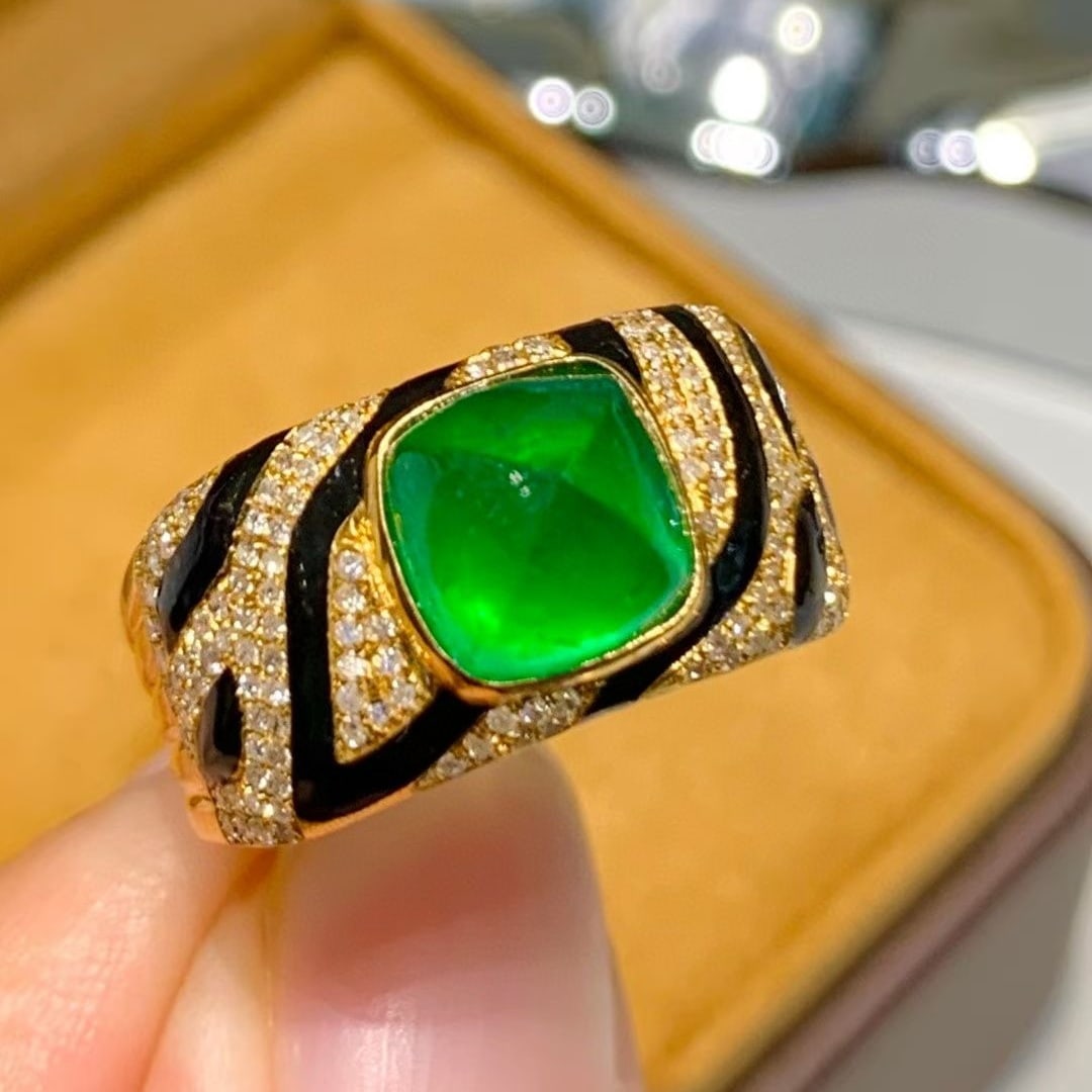 14k Gold 3.1 Ct Vivid Green Natural Emerald & Diamond Ring: Ref:231044178 // gold content:14k gold // ring size:7. 25us // // main gemstone:emerald // shape:suger-loaf // carat weight:3. 1ct // color:vivid green // treatment:natural // // adjacent gemstone 2