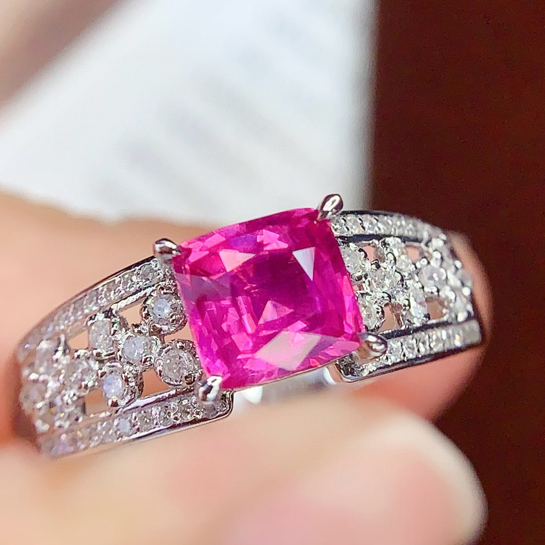 14k Gold 1.15 Ct Natural Sapphire & Diamond Ring: Ref:231044183 // gold content:14k gold // ring size:7. 25us // // main gemstone:sapphire // shape:cushion // carat weight:1. 15ct // color:pink // treatment:natural // // adjacent gemstone 2 :