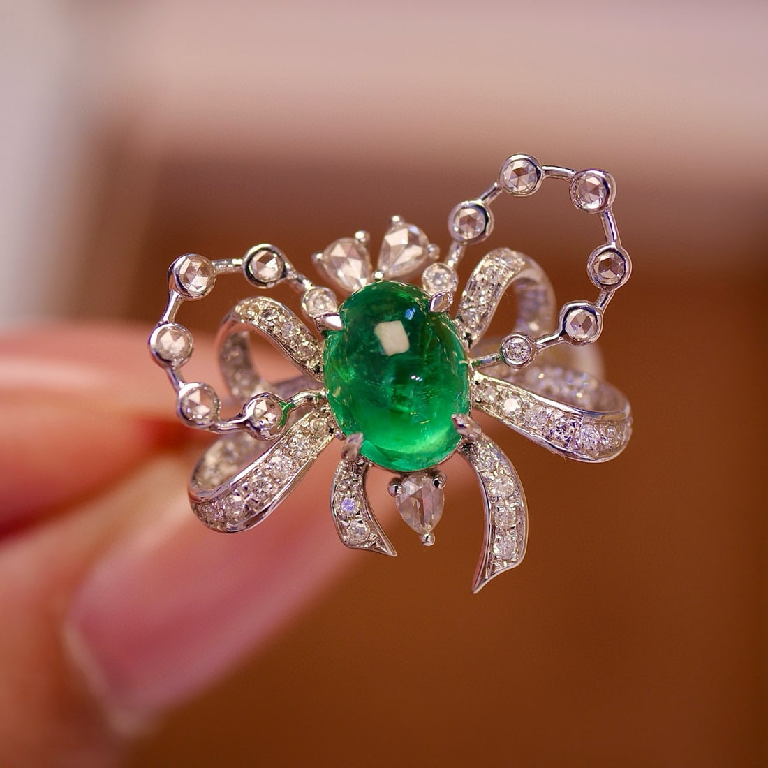14k Gold 1.50 Ctw Vivid Green Natural Emerald & Diamond Ring: Ref:231044187 // gold content:14k gold // ring size:7. 25us // // main gemstone:emerald // shape:oval // carat weight:1. 0ct // color:vivid green // treatment:natural // // adjacent gemstone 2 :