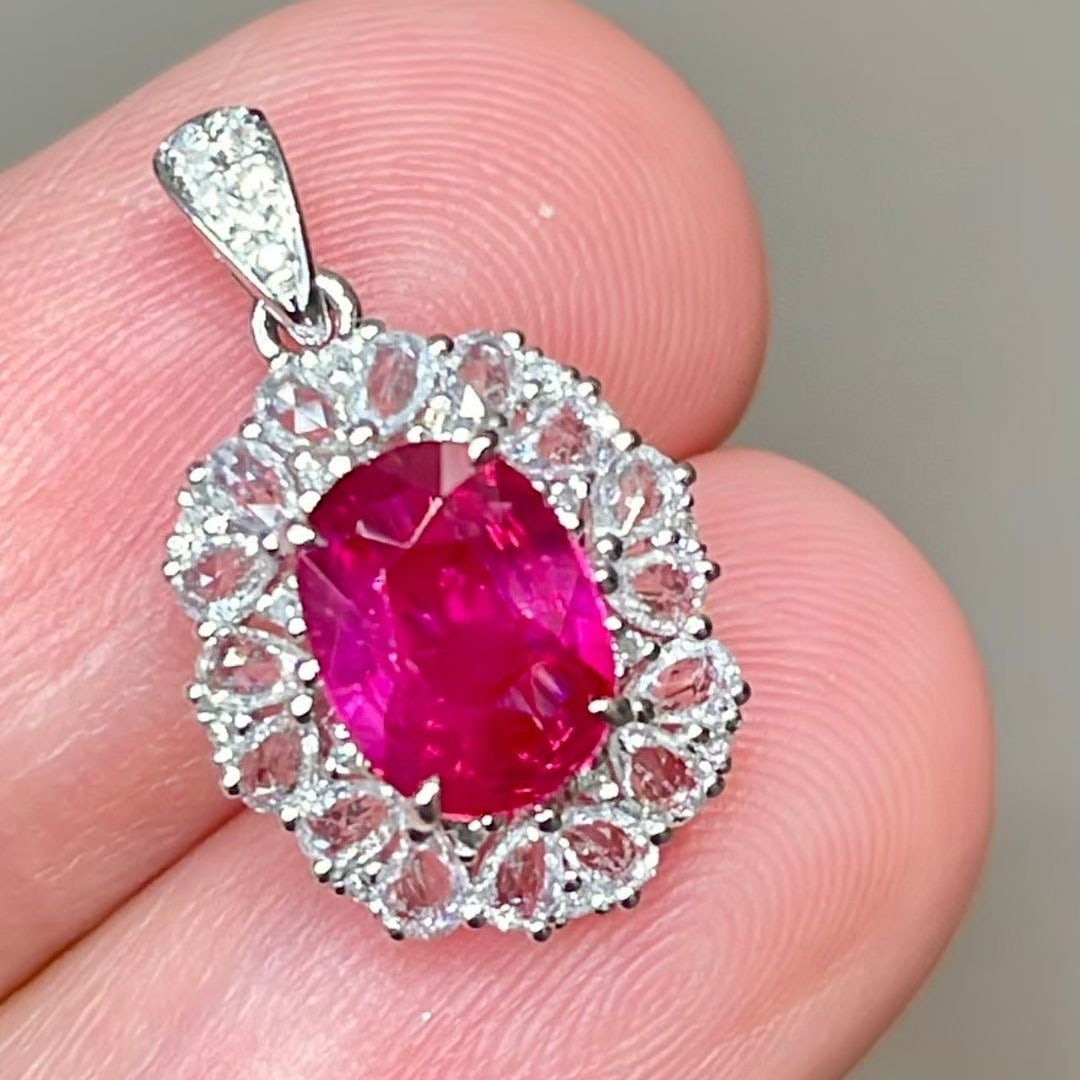14k Gold 1 Ct Natural Ruby & Diamond & Sapphire Pendant( Without Chain ): Ref:231044189 // gold content:14k gold // main gemstone:ruby // shape:oval // carat weight:1ct // color:red // treatment:natural // // adjacent gemstone 2 : diamond // shape:round // clarity