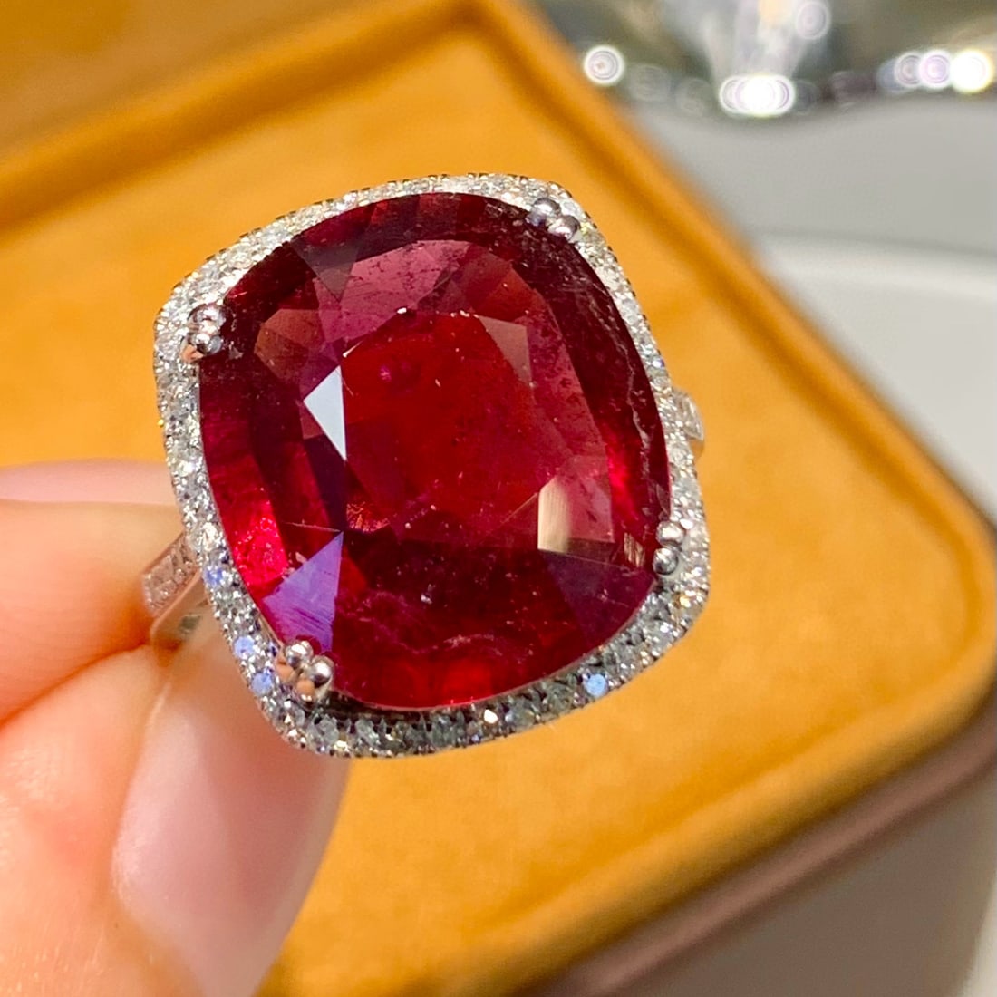 14k Gold 7.55 Ct Natural Tourmaline & Diamond Ring: Ref:231044203 // gold content:14k gold // ring size:7. 25us // // main gemstone:tourmaline // shape:cushion // carat weight:7. 55ct // color:red // treatment:natural // // adjacent gemstone 2 : diamon