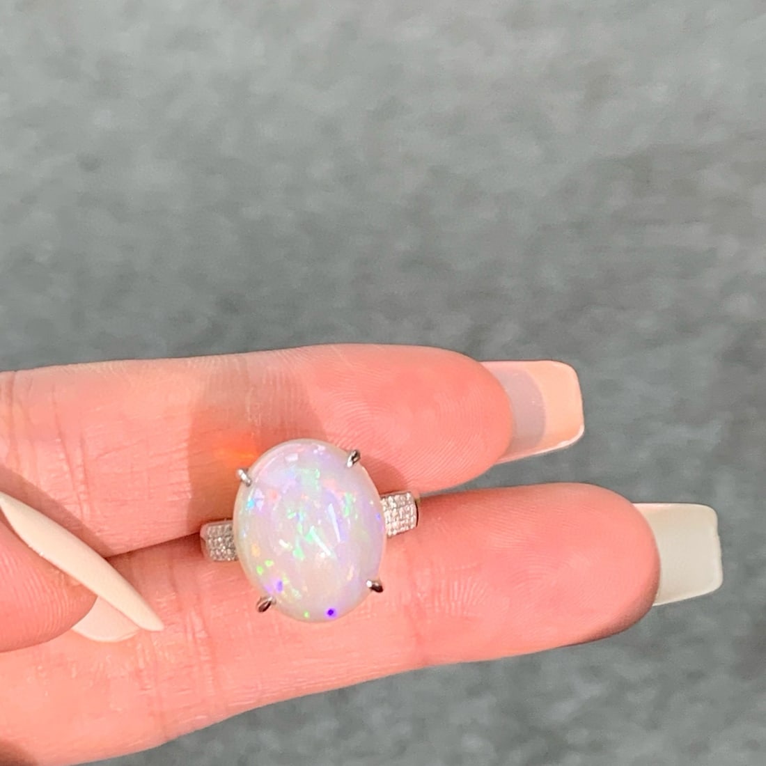14k Gold 5.8 Ct Natural Opal & Diamond Ring - 3