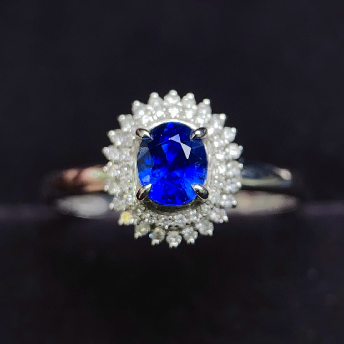 14k Gold 0.8 Ct Natural Sapphire & Diamond Ring: Ref:231044231 // gold content:14k gold // ring size:7. 25us // // main gemstone:sapphire // shape:oval // carat weight:0. 8ct // color:royal blue // treatment:natural // // adjacent gemstone 2 :