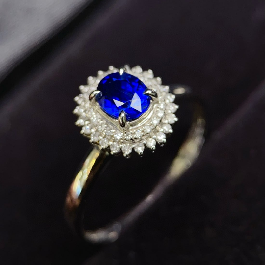 14k Gold 0.8 Ct Natural Sapphire & Diamond Ring - 2