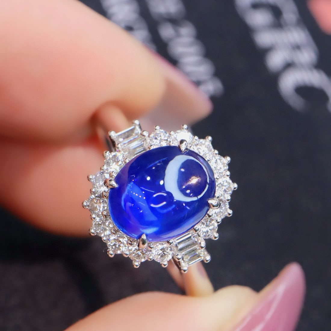 14k Gold 2.44 Ctw Natural Sapphire & Diamond Ring: Ref:231044236 // gold content:14k gold // ring size:7. 25us // // main gemstone:sapphire // shape:oval // carat weight:2. 06ct // color:blue // treatment:natural // // adjacent gemstone 2 : diamond