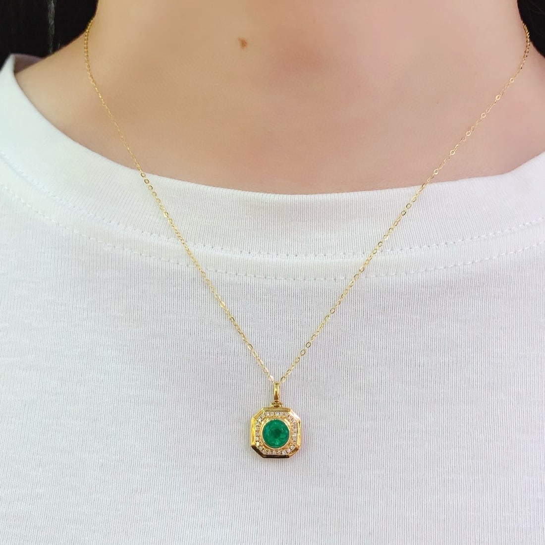 14k Gold 1 Ct Vivid Green Natural Emerald & Diamond Pendant( Without Chain ) - 7