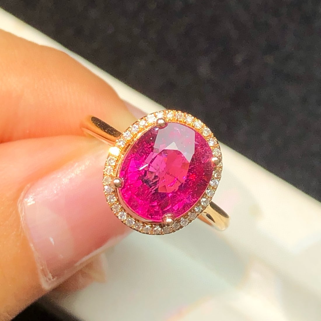 14k Gold 2.96 Ct Natural Tourmaline & Diamond Ring: Ref:231044253 // gold content:14k gold // ring size:7. 25us // // main gemstone:tourmaline // shape:oval // carat weight:2. 96ct // color:red // treatment:natural // // adjacent gemstone 2 : diamond /