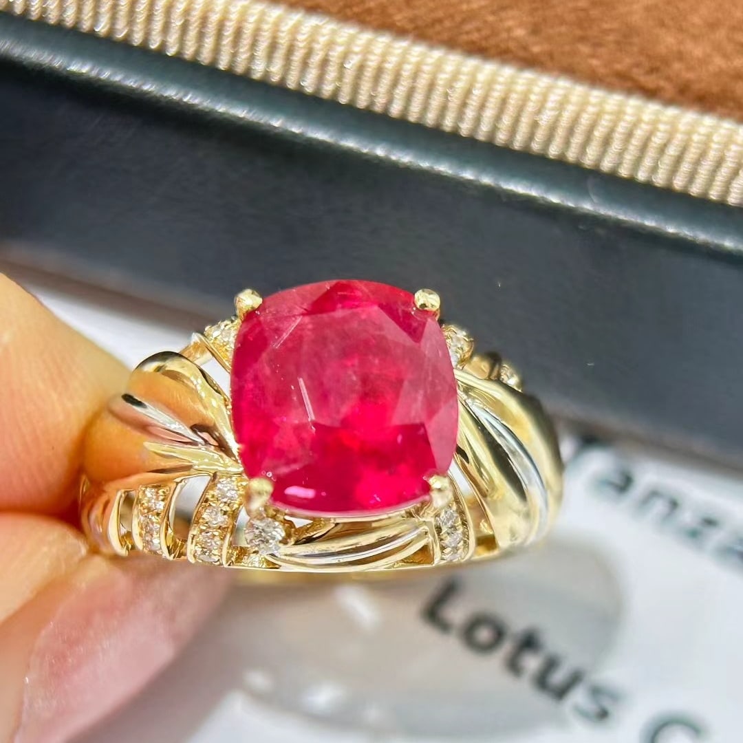 14k Gold 5.23 Ctw Natural Spinel & Diamond Ring: Ref:231044259 // gold content:14k gold // ring size:7. 25us // // main gemstone:spinel // shape:cushion // carat weight:5. 0ct // color:red // treatment:natural // // adjacent gemstone 2 : diamond //