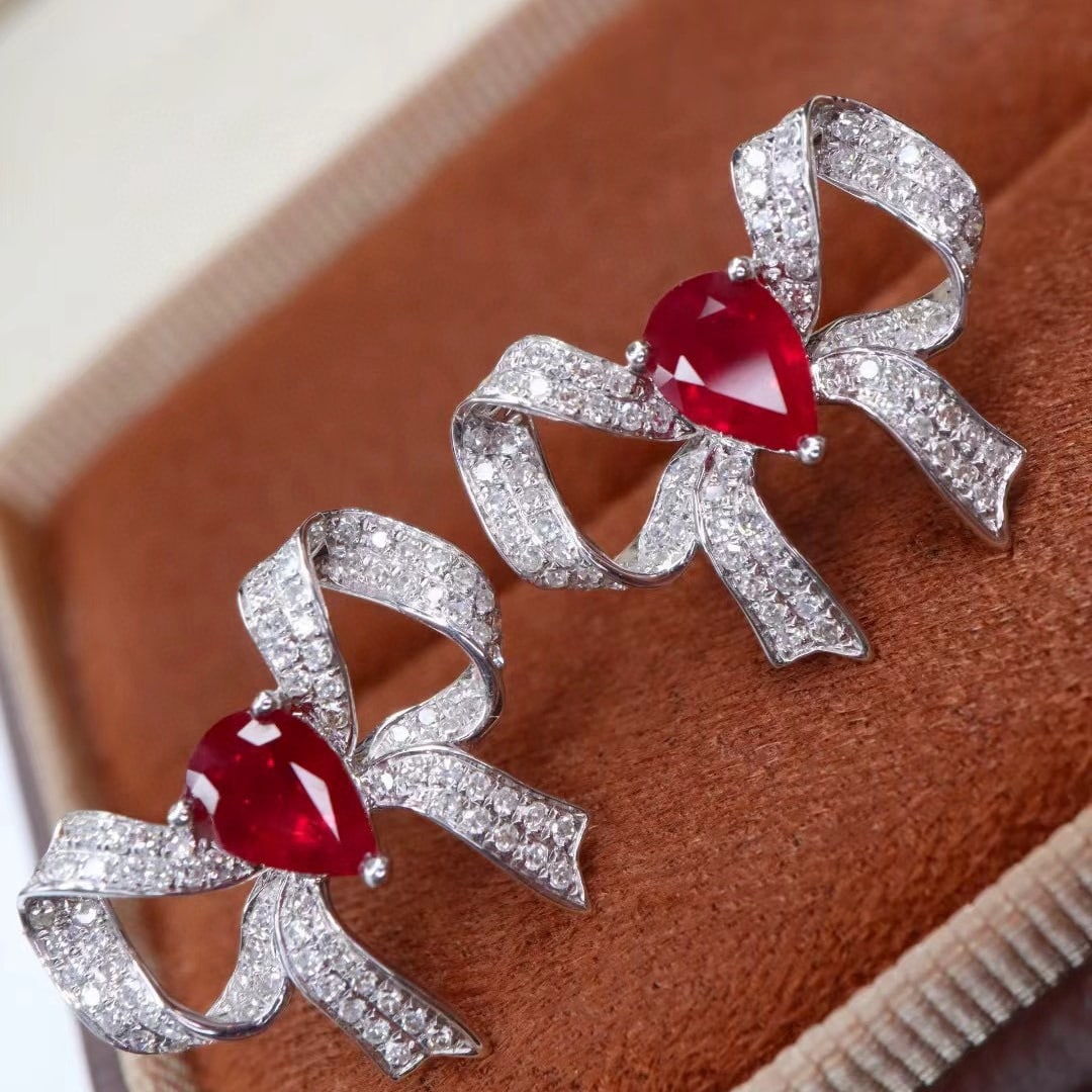 14k Gold 1.70 Ctw Natural Ruby & Diamond Earrings: Ref:231044270 // gold content:14k gold // main gemstone:ruby // shape:pear // carat weight:1. 18ct // color:pigeonblood red // treatment:natural // // adjacent gemstone 2 : diamond // shape:round // c