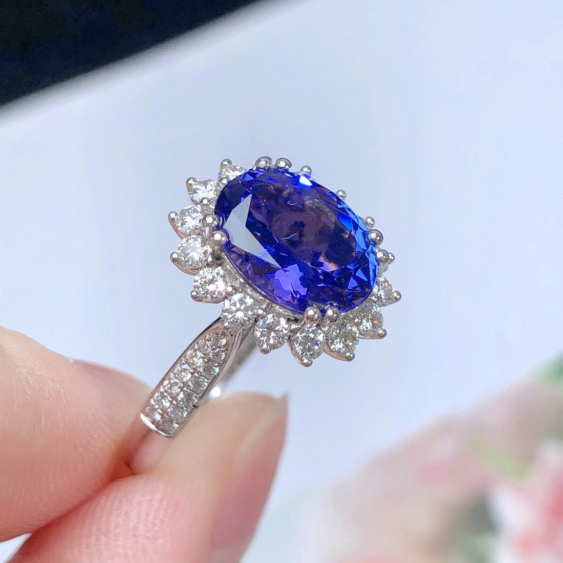 14k Gold 2.85 Ctw Natural Tanzanite & Diamond Ring - 5