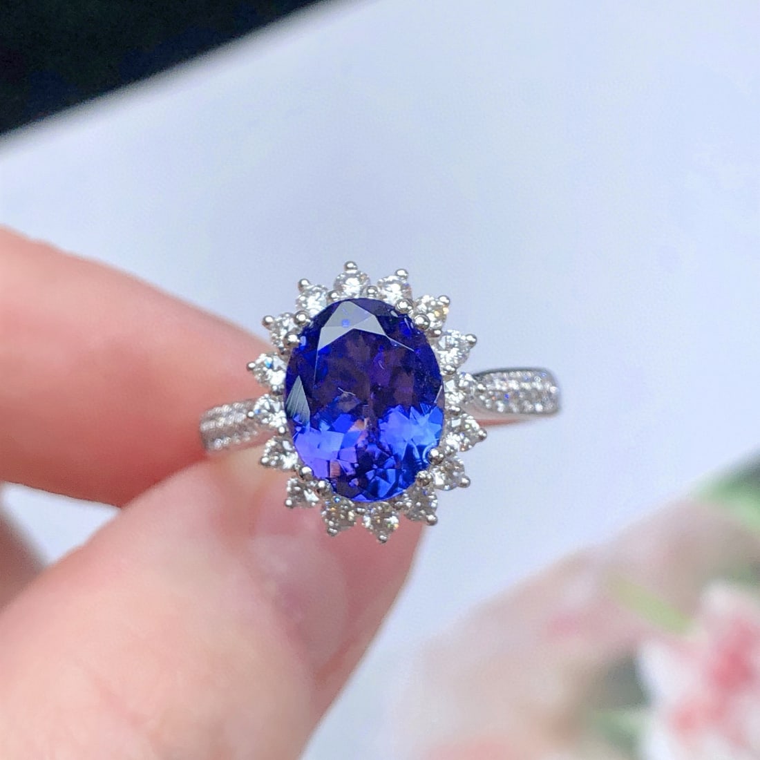 14k Gold 2.85 Ctw Natural Tanzanite & Diamond Ring - 9